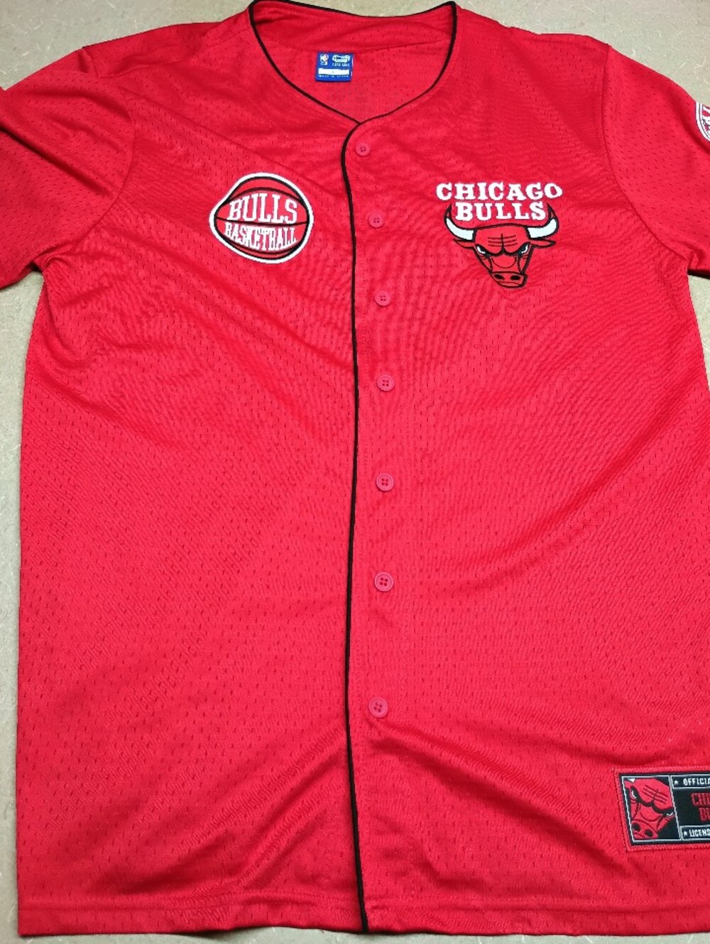 Chicago Bulls Red Mesh Button-Up Jersey large